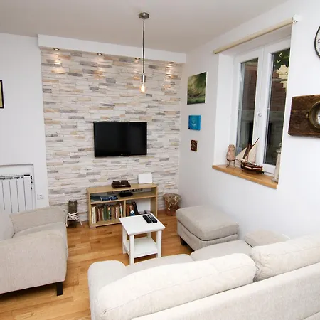 House 4 Rent Laura