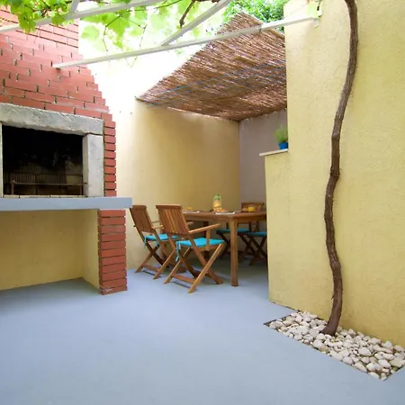 House 4 Rent Laura Apartament